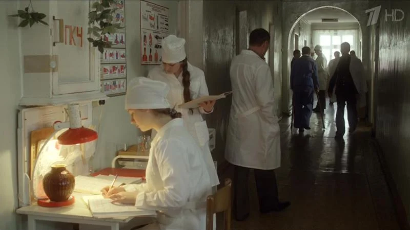 Кадры из сериала Обнимая небо (2014)